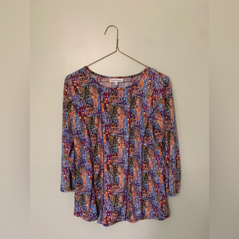 NorthStyle — 3/4 sleeve multicolored building print women’s medium blouse